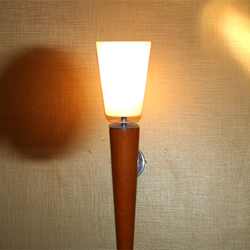 Modern Simple Glass Red Wall Lamp for Hotel Project