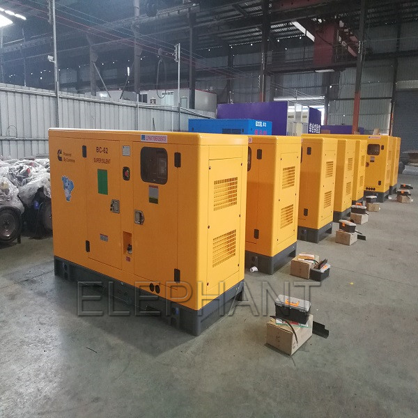 Four Stroke 170kVA 136kw Diesel Generator Set with Cummins Engine