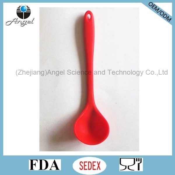 Hot Sale Silicone Cooking Spoon for Kitchen Tool Silicone Soup Spoon Sk14