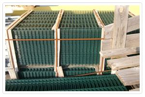 China Factory Garden Welded Fence Panel Price