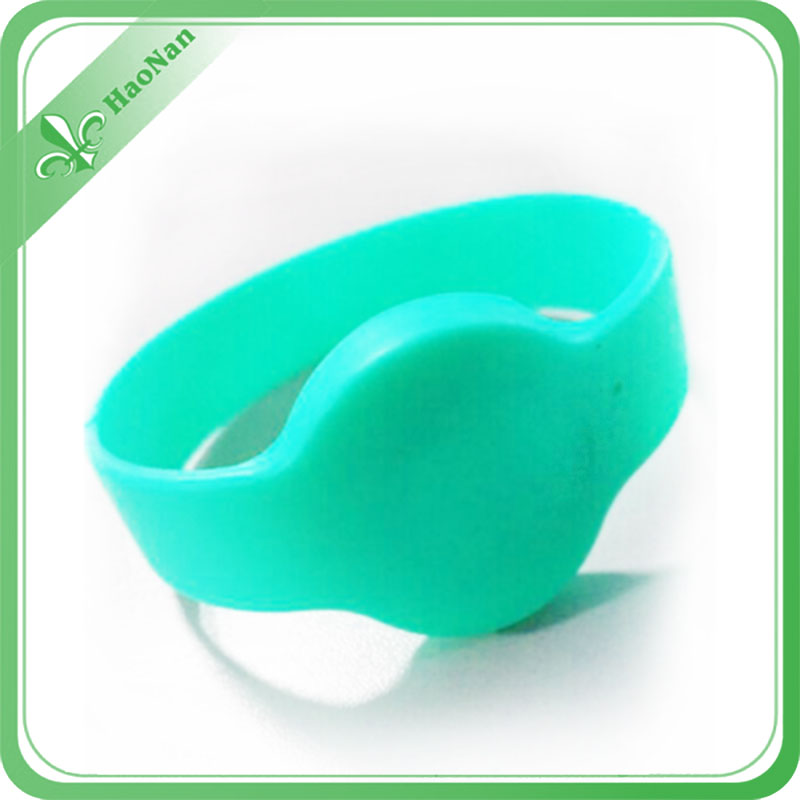 2016 Cheap Delicate Silicone Wristband Bracelet