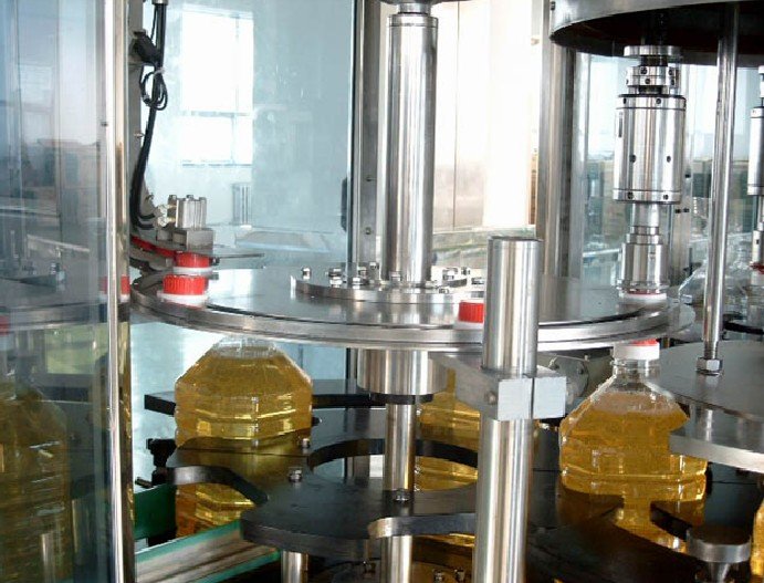 Automatic Edible Oil Bottling Machine