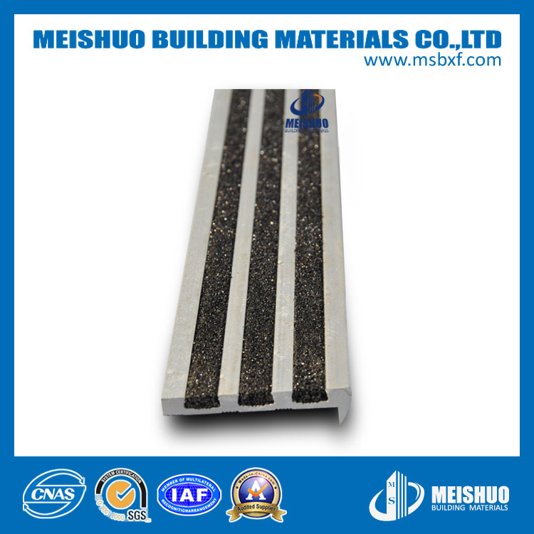 Metal Stair Nose Molding with Adhesive Strip (MSSNAC)