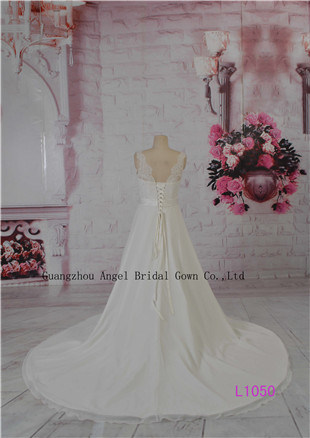 Beading Chiffon A-Line Bridal Gowns Modest Folds Corset