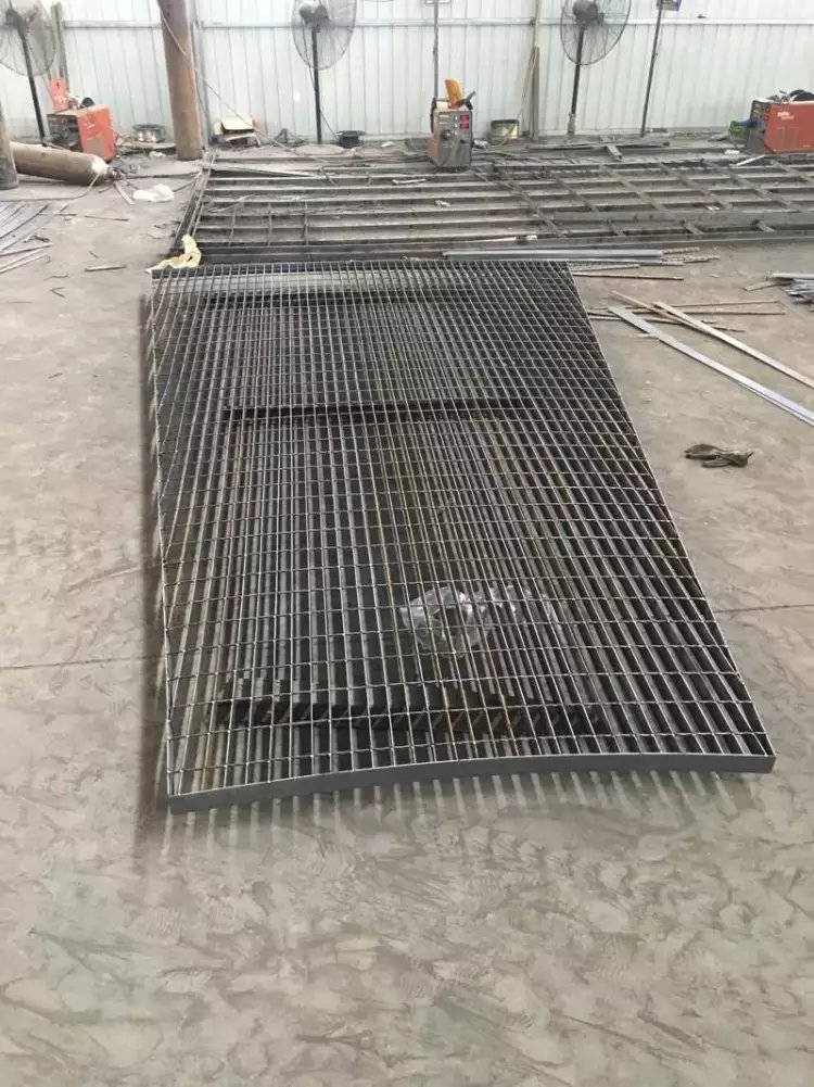 Hot DIP Galvanizing Flooring Galvanized Steel Grating