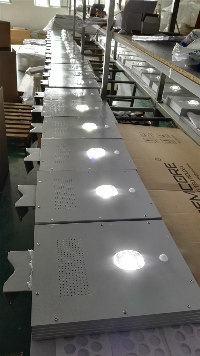 Good Quality LiFePO4 Battery Solar LED Street Light