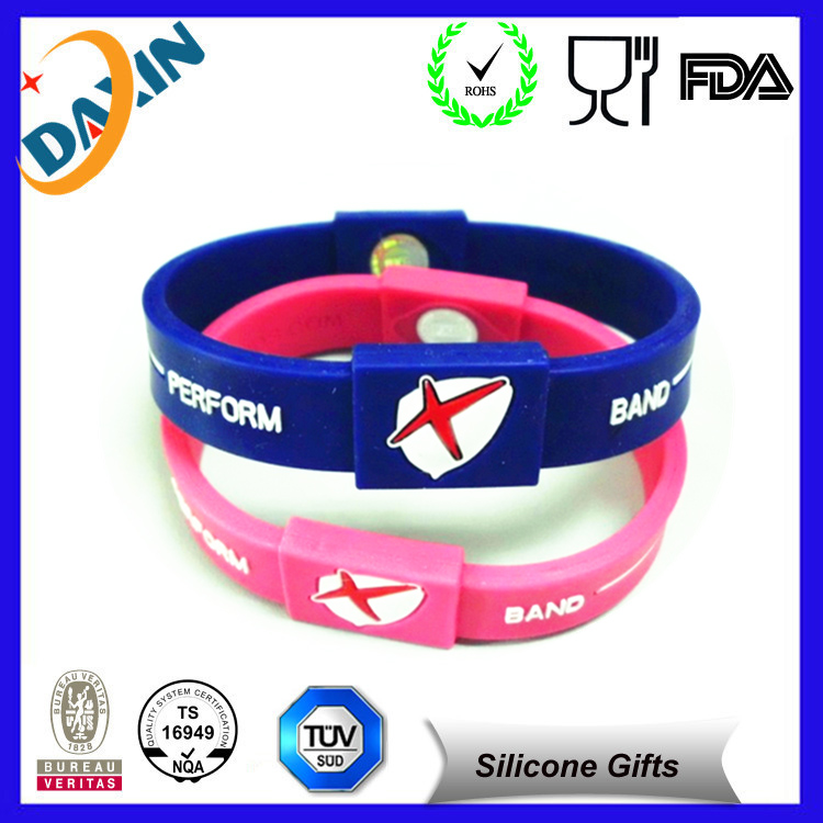 2015 New Promotional Button Connector Silicone Bracelet