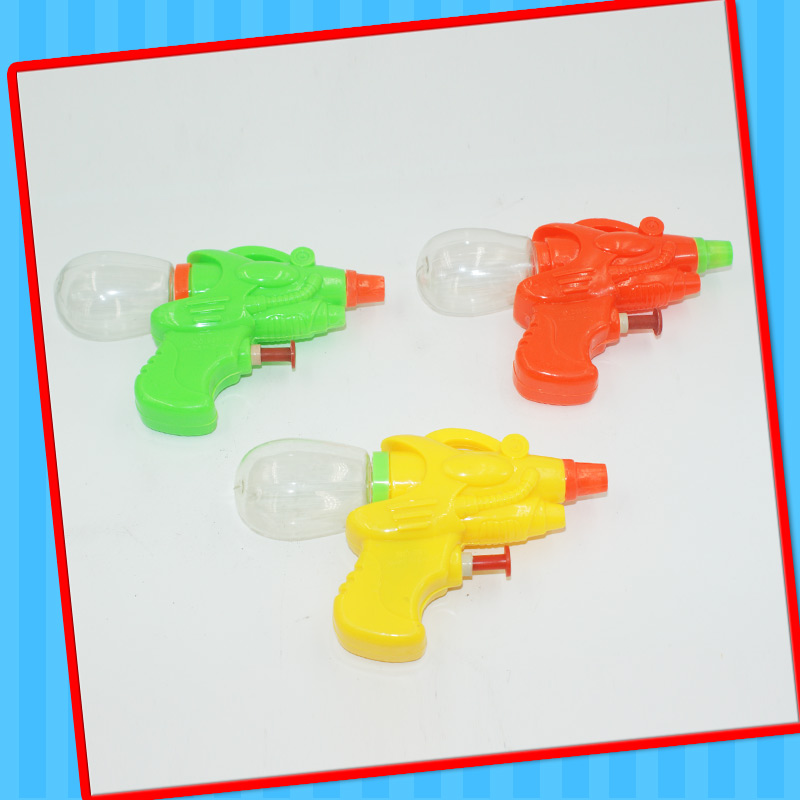 Plastic Bottle Water Gun Kid Toy with Candy