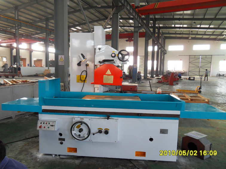 Surface Grinding Machine with Grinding Head Moving (M7150) Table Size 1250mm 1600mm 2000mm