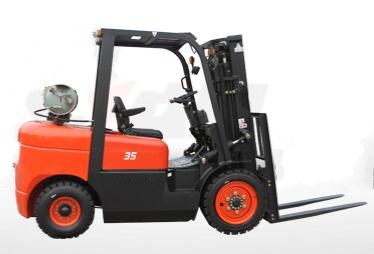 3.5 Ton Gas/LPG Forklift Truck with Good Price Cpqyd35fr