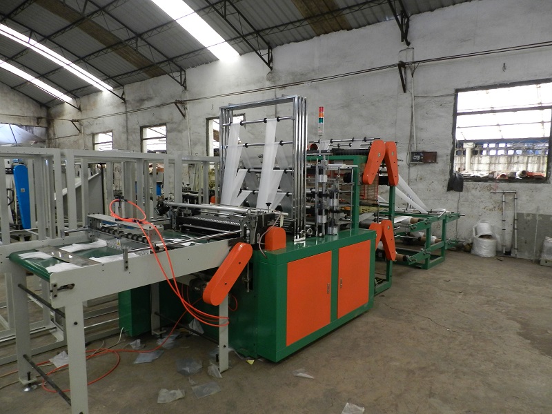 Four Layers Eight Lines Automatic T-Shirt Bag Making Machine (CE)