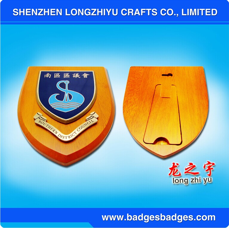 High Quality Promotional Wooden Plaque with Metal Plate for Gift