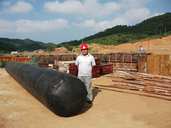 Circular Inflatable Rubber Culvert Balloon to Negeria