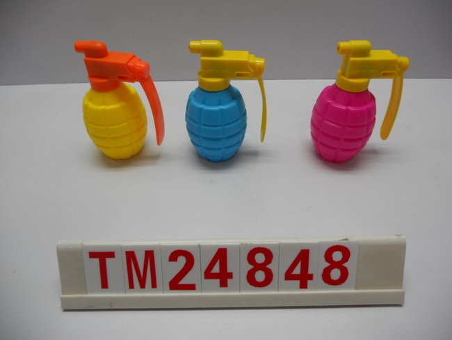 Grenade Water Gun Toy Candy