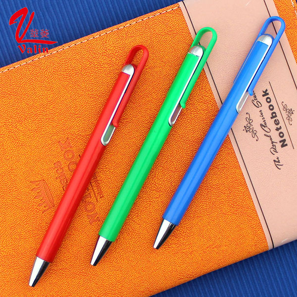 Customized Logo Plastic Pen Stationery School Supplies Ball Pen on Sell