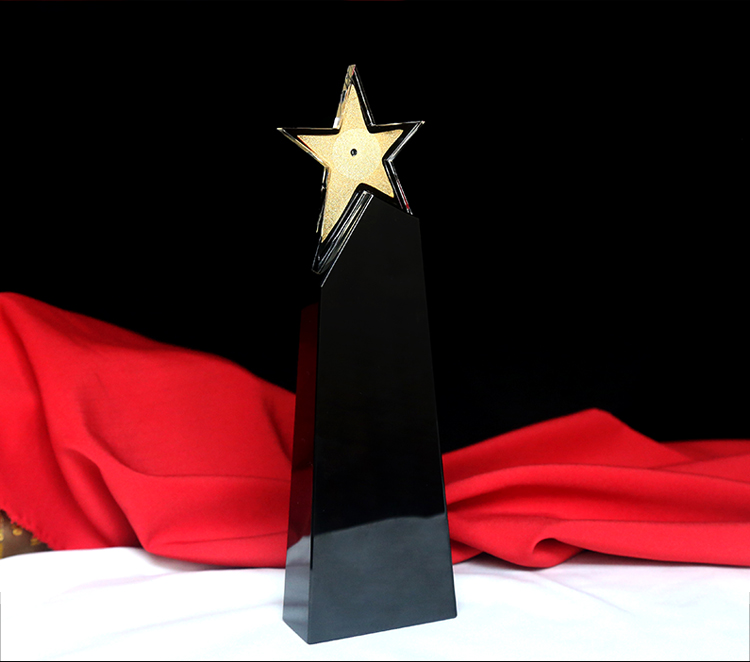 Black Crystal Glass Trophy with Star Craft for Souvenir