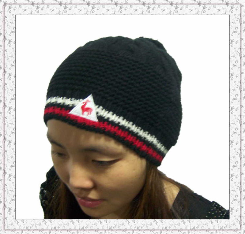 Custom Made Jacquard Knitted Beanie Hat with Spandex (1-3512)