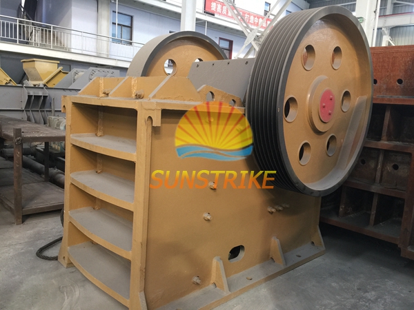 High Production Capacity and High Crushing Effciency Jaw Crusher for Mining