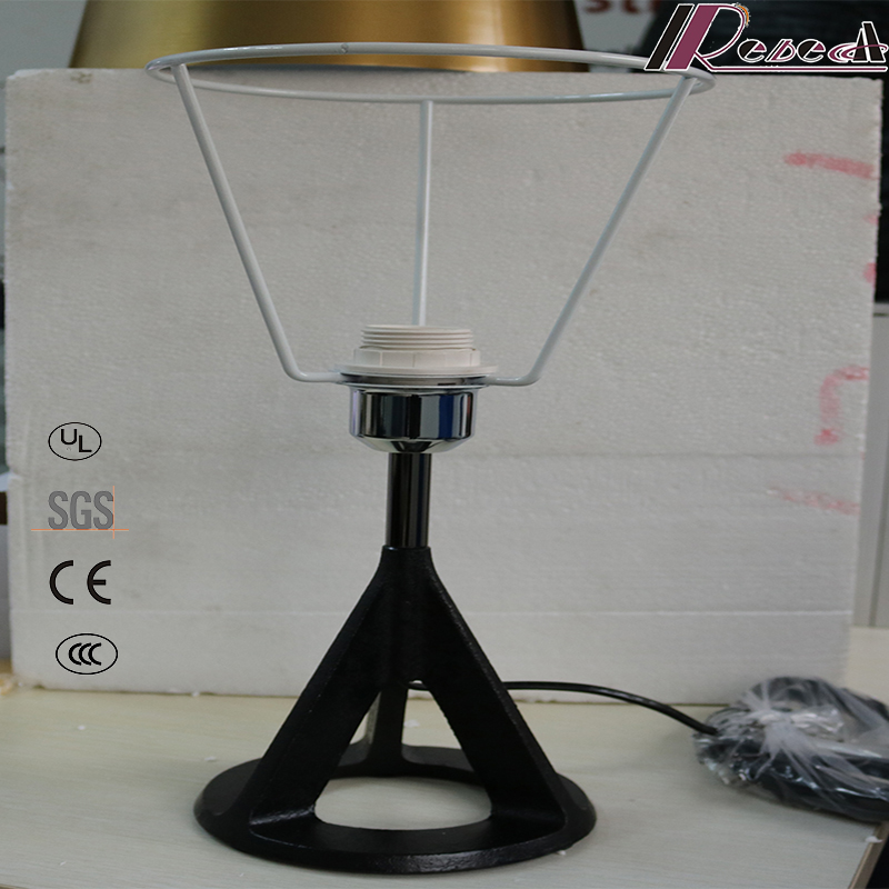 New Design Decorative Metal Table Lamp for Hotel