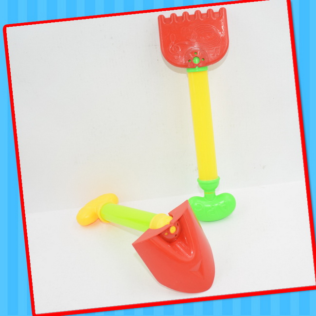 Plastic Toys Water Shooter Beach Toy with Candy for Kids