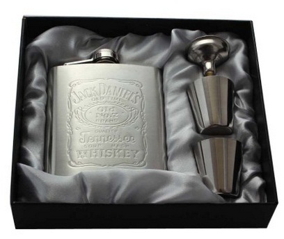 Wholesale Stainless Steel Hip Flask, Portable 7 Ounces Hip Flask