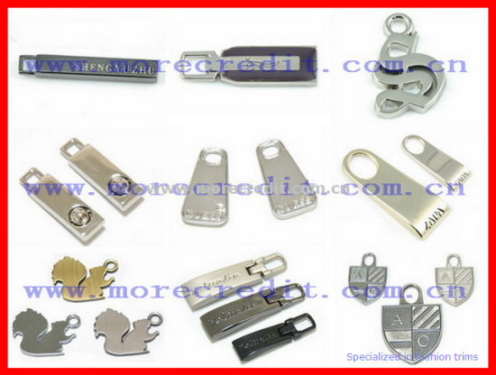 Customized Gun Metal Debossed Logo Zipper Puller for Sportswear