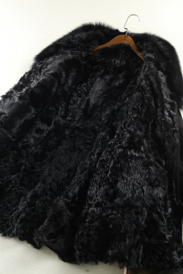 Black Lady's Shearing Leather and Fur Jacket Long Style Fox Fur