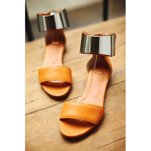 Classic New Style Ladies Flat Women Sandals (HCY02-677)