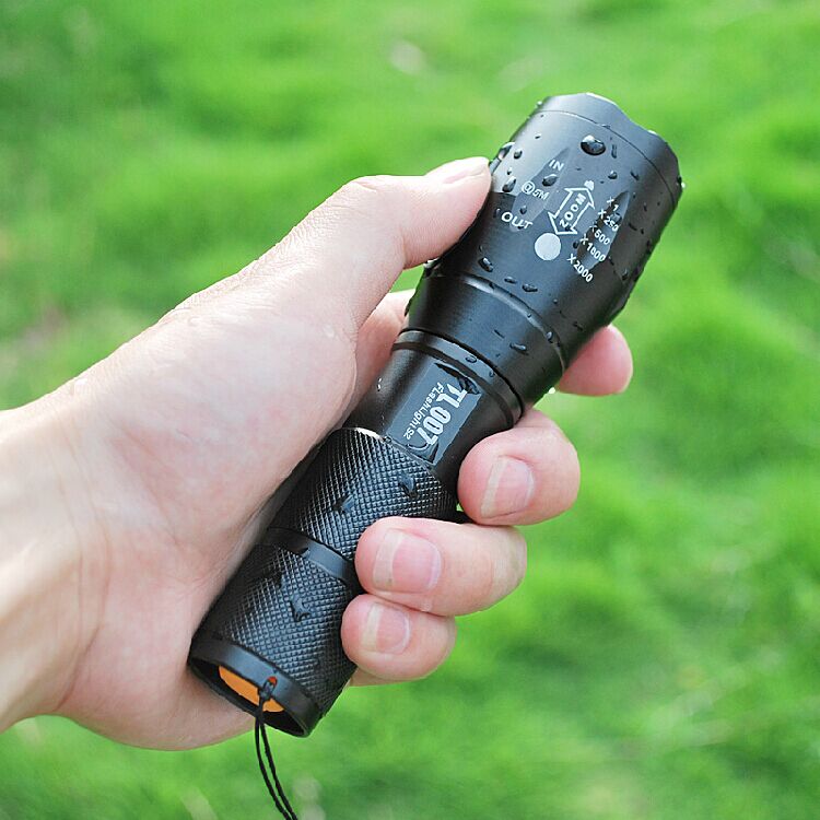 G700 CREE Xm-L T6 LED Tactical Zoomable Flashlight