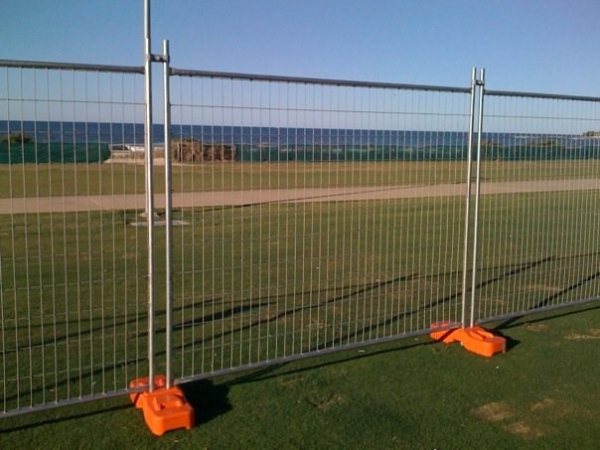 Hot Dipped Galvanized Wire Mesh Removable Temporary Fence