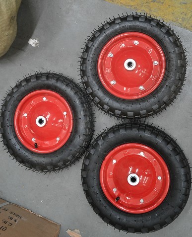 High Quality Natural Rubber Pneumatic Wheel