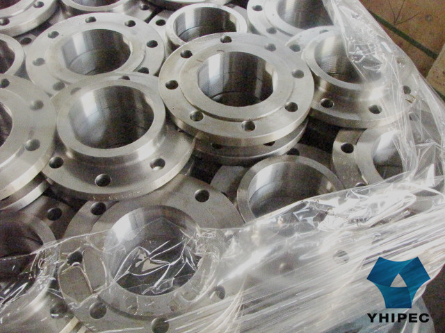 Weld Neck (WN) RF Alloy Steel Flange