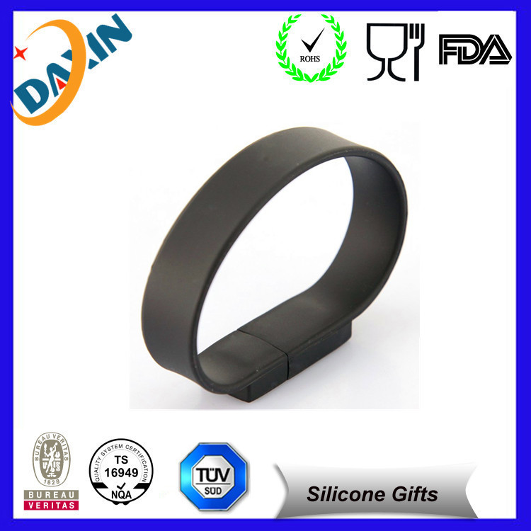 New Fashion Silicone Bracelet USB 2.0 Flash Memory Drive! (4GB, Black)