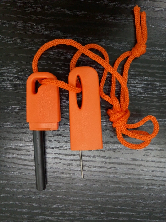 Mini Fire Starter, Fire Maker in a Plastic Case.