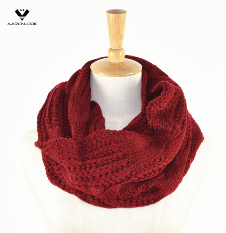 Acrylic Jacquard Cable Pattern Neck Scarf