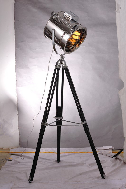 Modern Decorative Metal Tripod Adjustable Floor Light