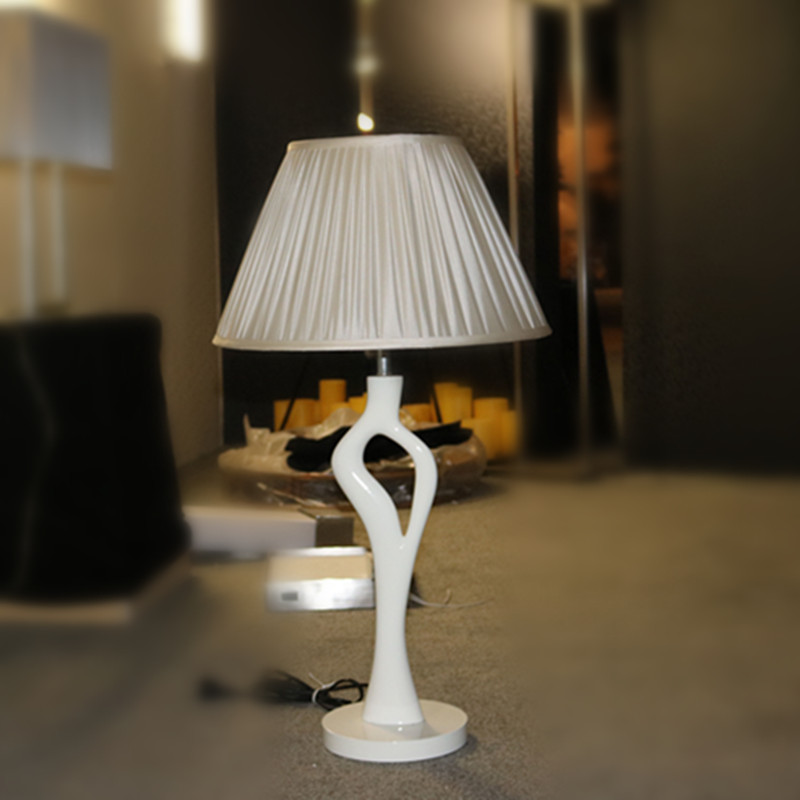 White Resin Bedside Table Lamp for Hotel Project