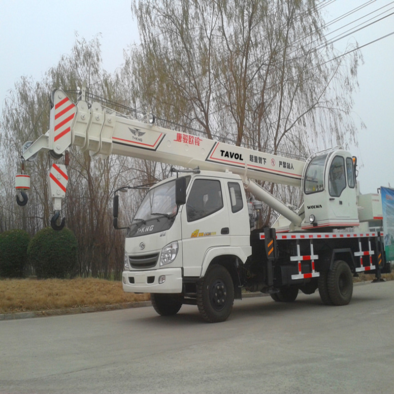 Chinese Hydraulic Truck Mobile Crane with 10t Capacity