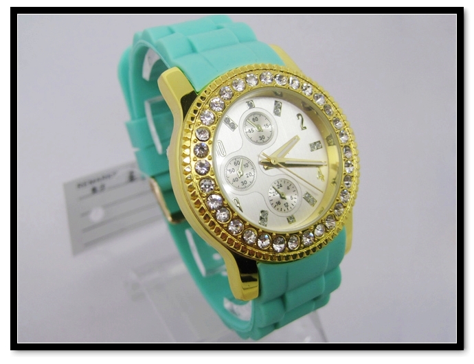 Hanglee-1524 Wholesale Silicone Band Gold Plated Wrist Watches