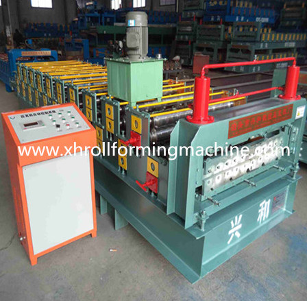 China Factory Double Deck Color Steel Roll Forming Machine (XH860-900)