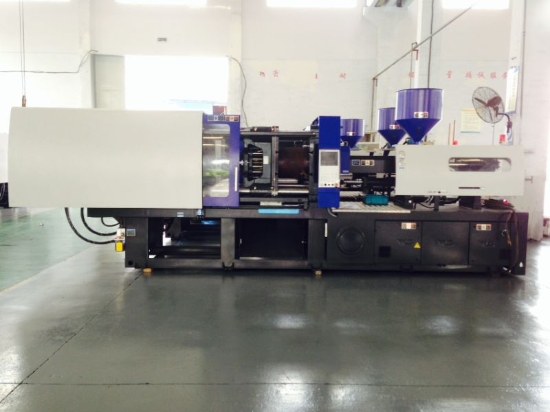 680 Ton High Efficiency Energy Saving Injection Molding Machine (AL-UJ/680C)