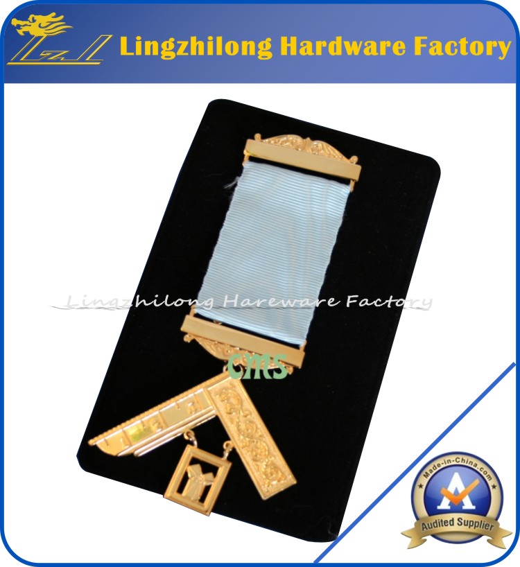 Gold Die Casting Masonic Mark Master Breast Badge