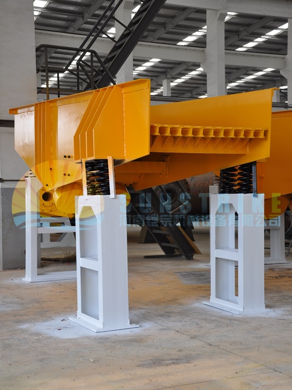 Electromagnetic Vibrating Feeder for Sale / Mining Machine