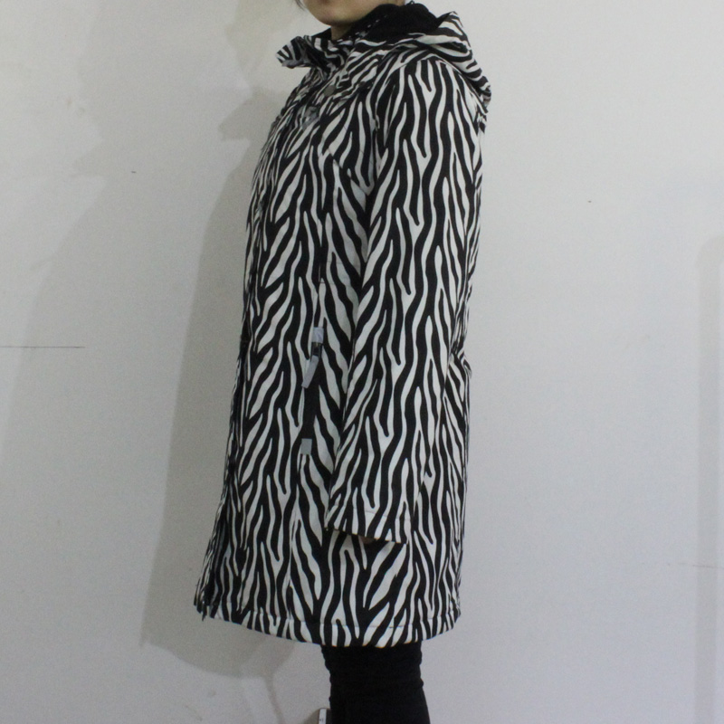 Black and White Wave Hooded PVC Raincoat for Woman