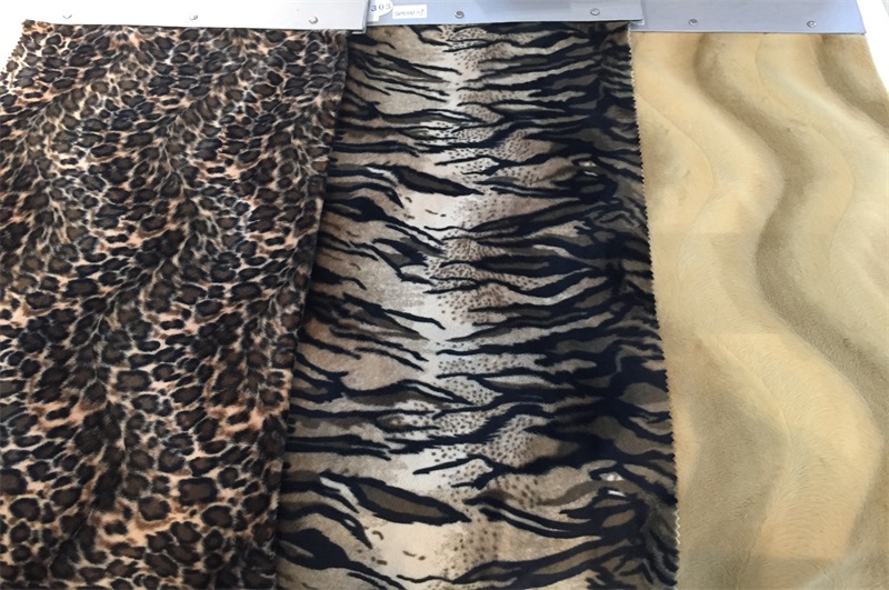 Animal Pattern Printed Velvet Fabric for Upholstery (EDM5083)