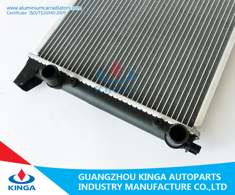 for Volkswagen Passat 1.8I/2.0I 1993 Mt Tube Radiator Automobile Water Tank