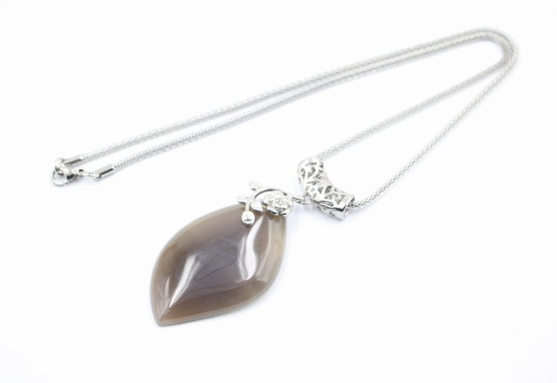 Wholesale Fashion Gemstone Pendant Necklace