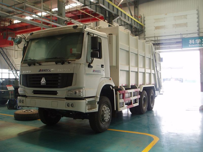 Sinotruk HOWO Garbage Truck 22cbm