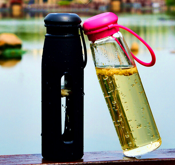 Hot Selling Glass Water Sport Bottle with Silicon Sleeve Portable Glass Bottle