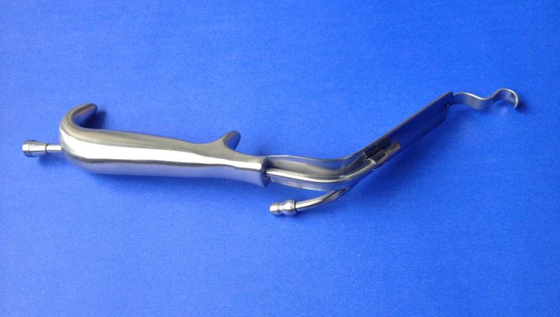 Light Guiding Mandibular Angle Retractor